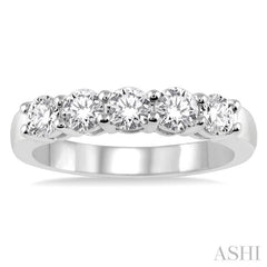 Round Shape 5 Stone Diamond Wedding Band