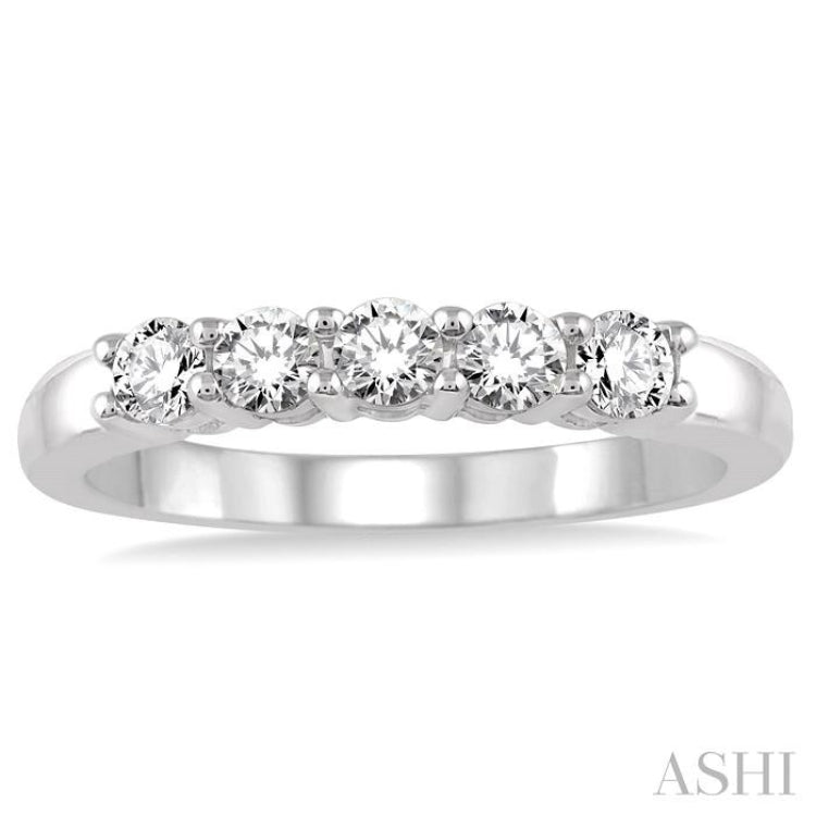 Round Shape 5 Stone Diamond Wedding Band