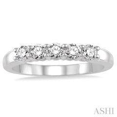 Round Shape 5 Stone Diamond Wedding Band