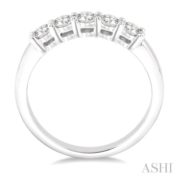 Round Shape 5 Stone Diamond Wedding Band