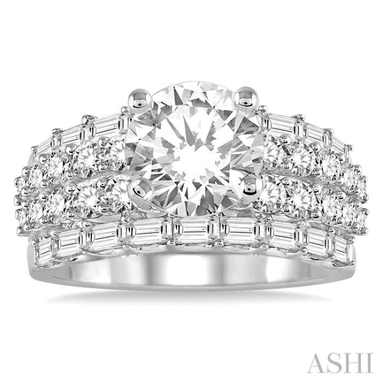 Round Shape Semi-Mount Diamond Engagement Ring