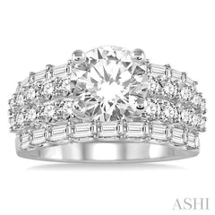 Round Shape Semi-Mount Diamond Engagement Ring