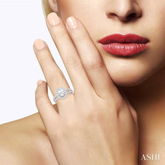 Oval Shape Semi-Mount Halo Diamond Engagement Ring