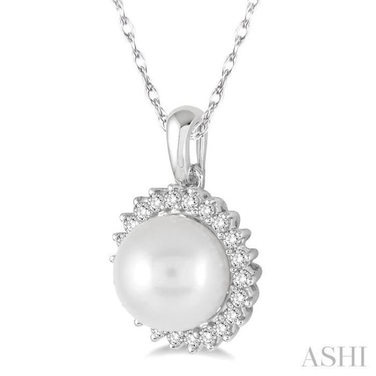 Pearl & Halo Diamond Pendant