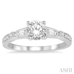 Round Shape Semi-Mount Diamond Engagement Ring