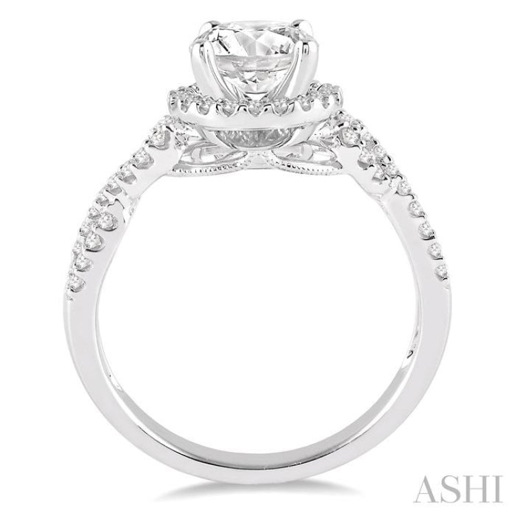 Round Shape Halo Diamond Engagement Ring