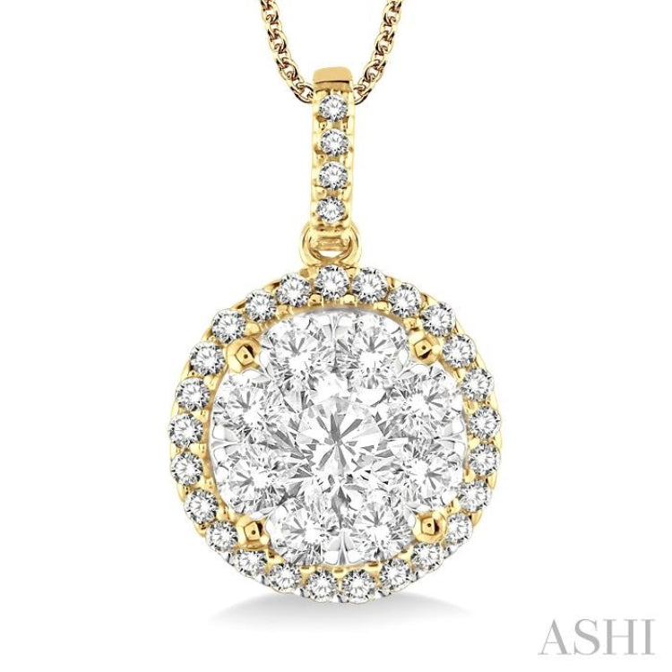 Round Shape Halo Lovebright Essential Diamond Pendant