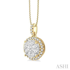 Round Shape Halo Lovebright Essential Diamond Pendant