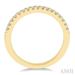 1/6 Ctw Round Cut Diamond Wedding Band in 14K Yellow Gold