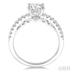 Round Shape Semi-Mount Diamond Engagement Ring