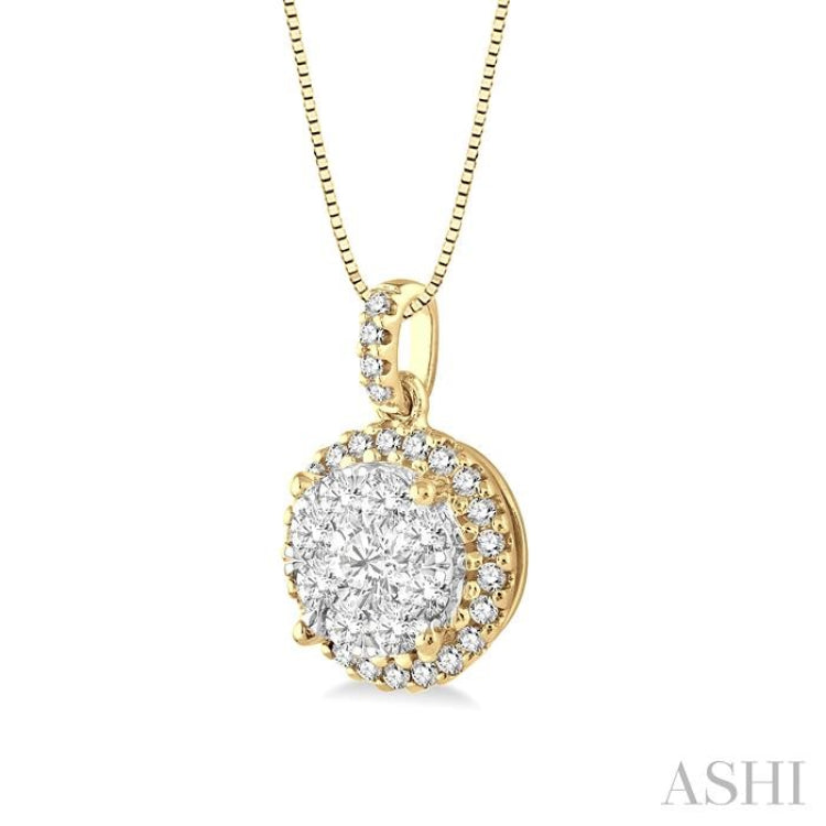 Round Shape Halo Lovebright Essential Diamond Pendant