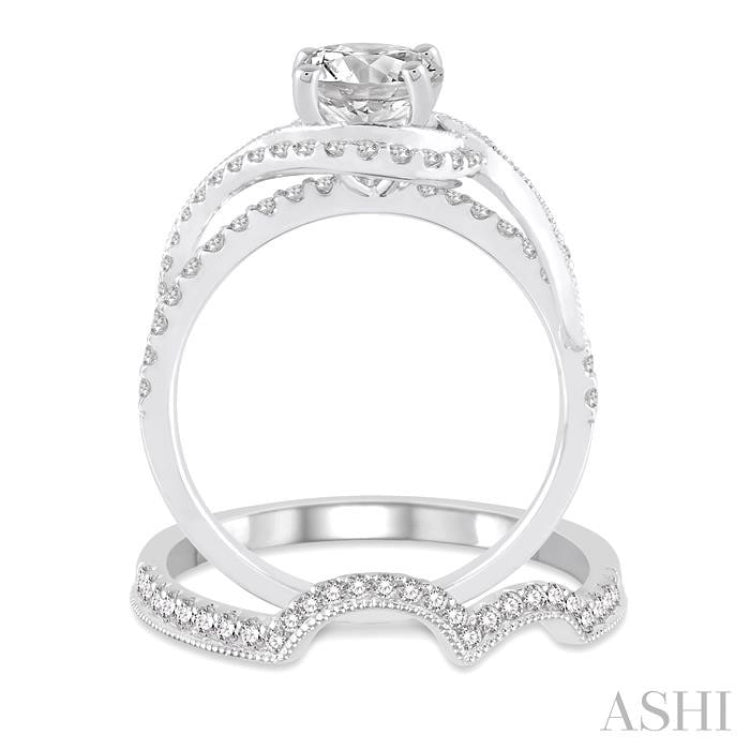 Round Shape Diamond Wedding Set