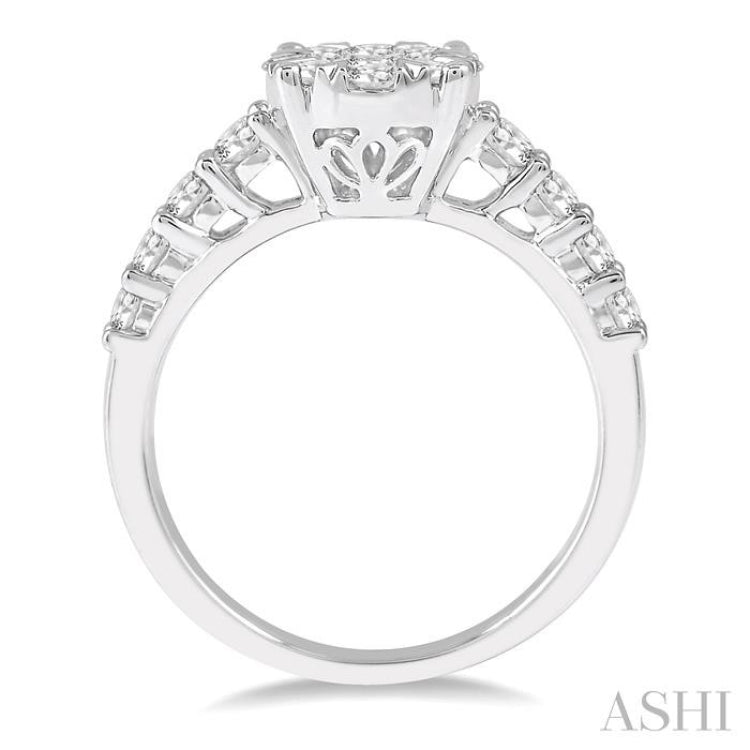 Lovebright Essential Diamond Engagement Ring