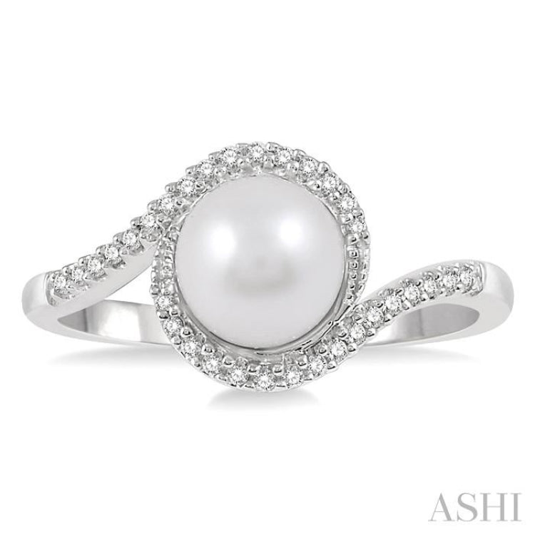 Pearl & Diamond Fashion Ring