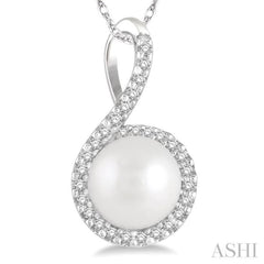 Pearl & Halo Diamond Fashion Pendant