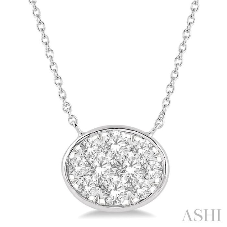 Oval Shape East-West Lovebright Essential Diamond Necklace