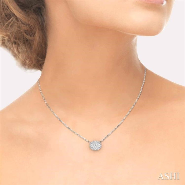 Oval Shape East-West Halo Lovebright Essential Diamond Pendant