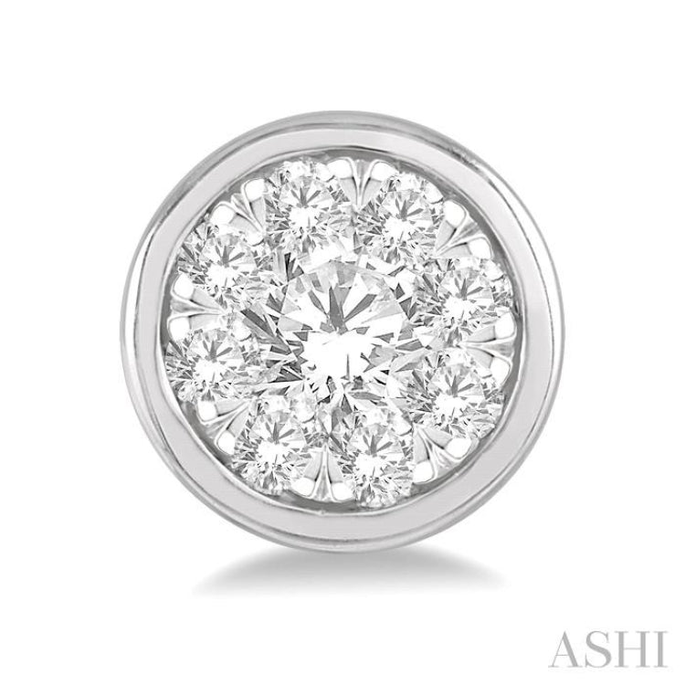 Round Shape Lovebright Essential Diamond Stud Earrings