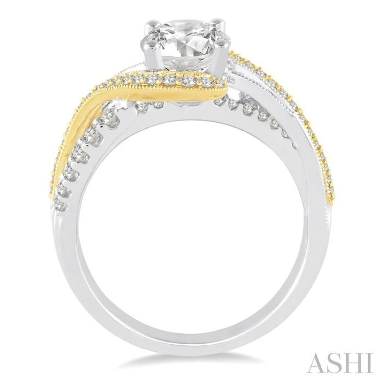 Round Shape Semi-Mount Diamond Engagement Ring