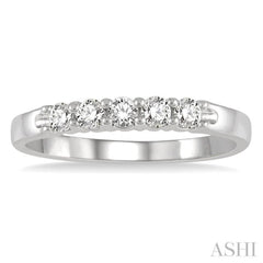 Round Shape 5 Stone Diamond Wedding Band