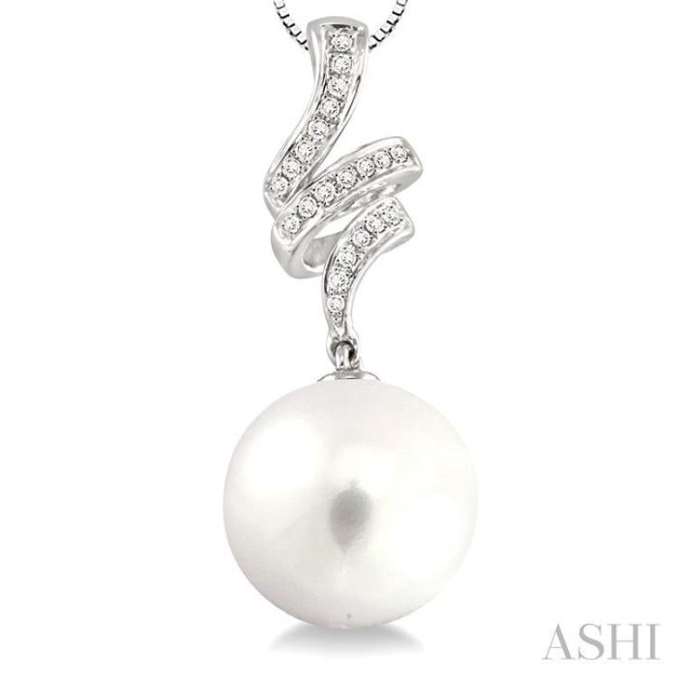 Pearl & Diamond Fashion Pendant