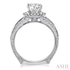 Round Shape Halo Diamond Engagement Ring