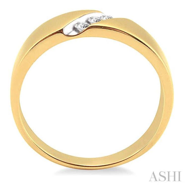 1/8 Ctw Round Cut Diamond Men's Ring in 14K Yellow Gold