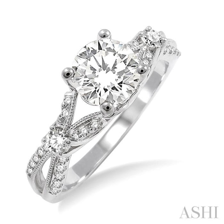 Round Shape Diamond Engagement Ring