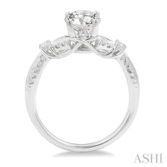 Round Shape Diamond Engagement Ring