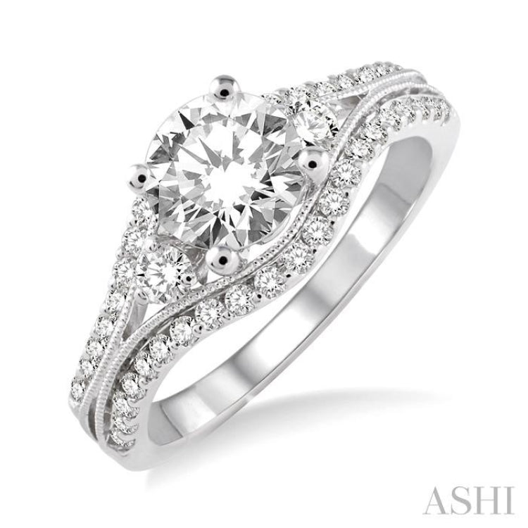 Round Shape Diamond Engagement Ring