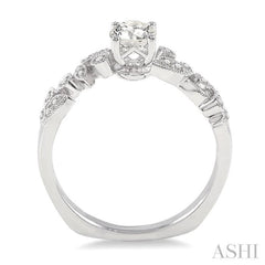 Round Shape Semi-Mount Diamond Engagement Ring