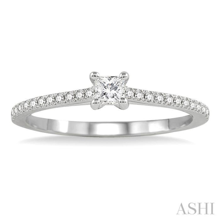 Princess Shape Diamond Engagement Ring