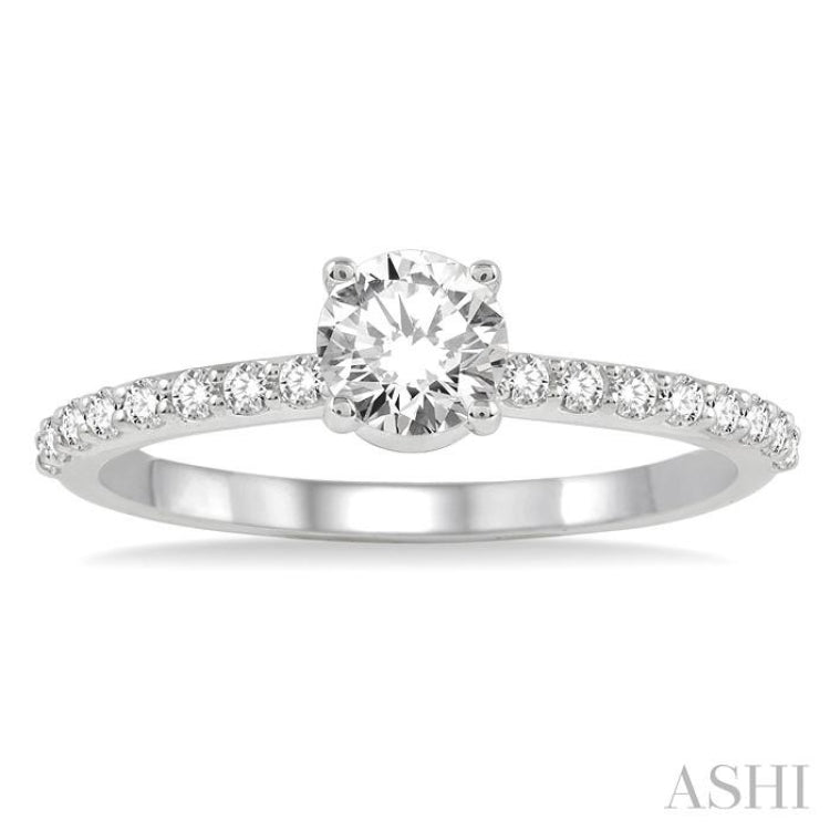 Round Shape Diamond Engagement Ring