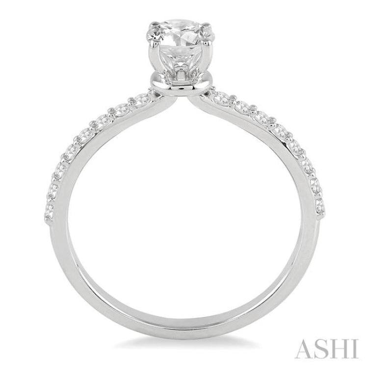 Round Shape Diamond Engagement Ring