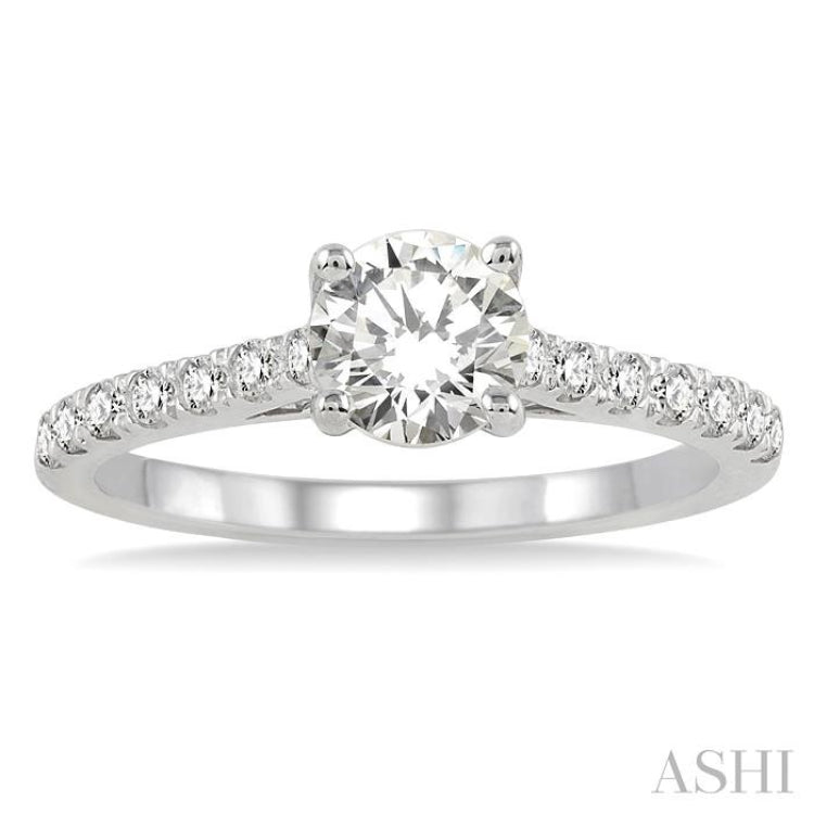 Round Shape Diamond Engagement Ring