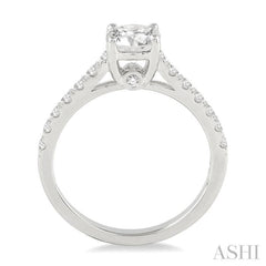 Round Shape Diamond Engagement Ring