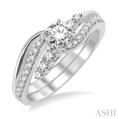 Round Shape Diamond Wedding Set