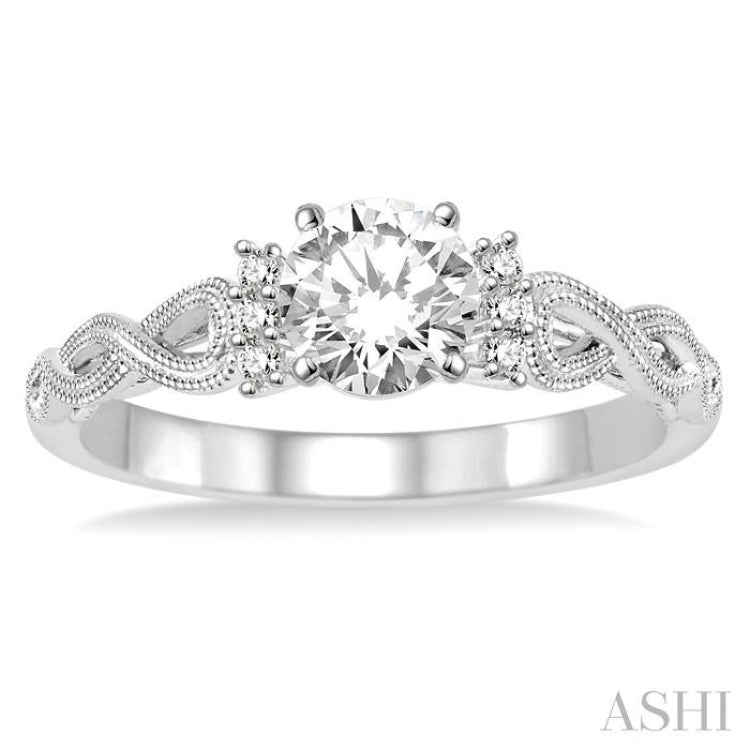 Round Shape Diamond Engagement Ring