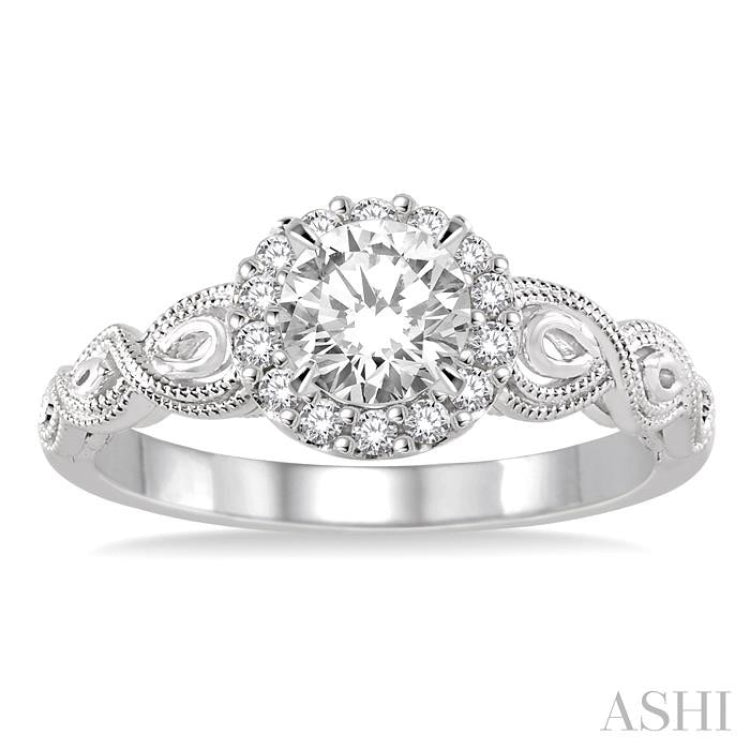 Round Shape Halo Diamond Engagement Ring