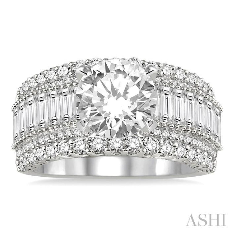 Round Shape Semi-Mount Diamond Engagement Ring