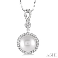 Pearl & Halo Diamond Fashion Pendant