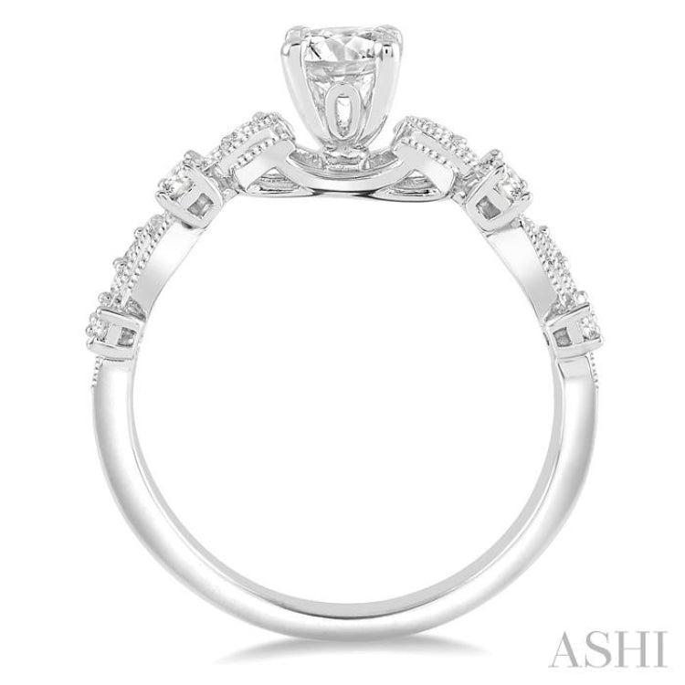 Round Shape Semi-Mount Diamond Engagement Ring