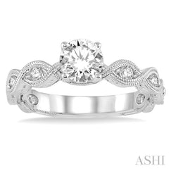 Round Shape Diamond Engagement Ring