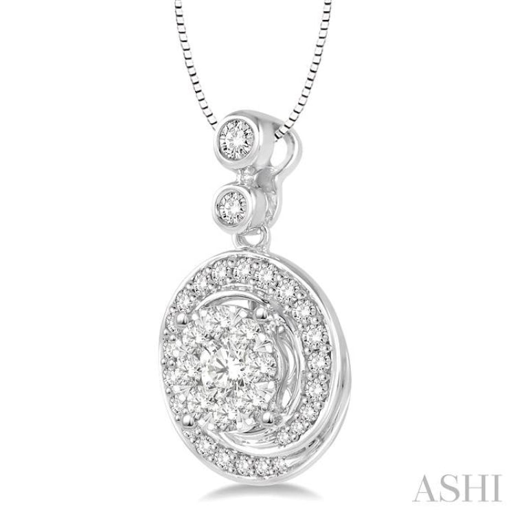 Round Shape Halo Lovebright Diamond Pendant