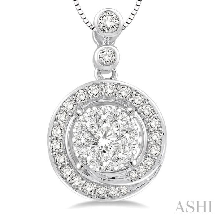 Round Shape Halo Lovebright Diamond Pendant