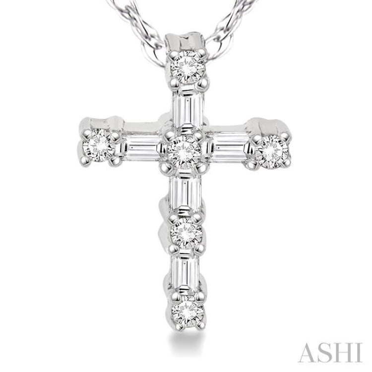 Cross Diamond Fashion Pendant