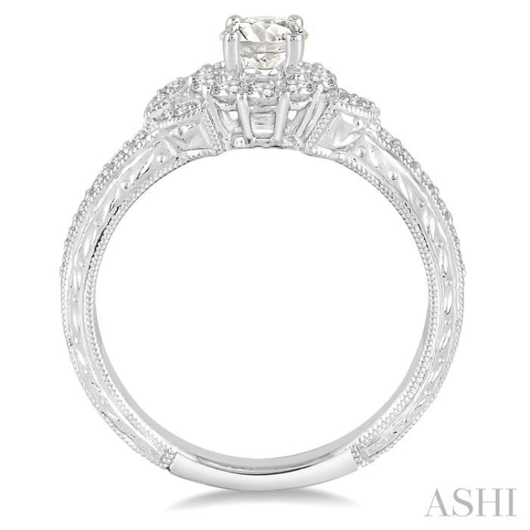 Round Shape Halo Diamond Engagement Ring