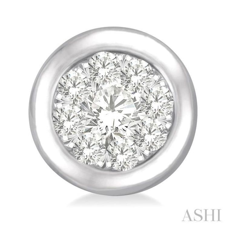 Round Shape Lovebright Essential Diamond Stud Earrings