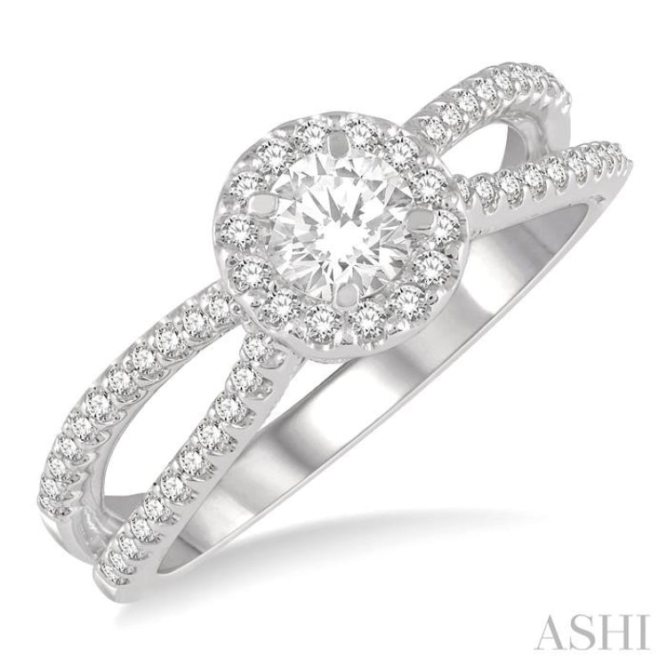 Round Shape Halo Diamond Engagement Ring