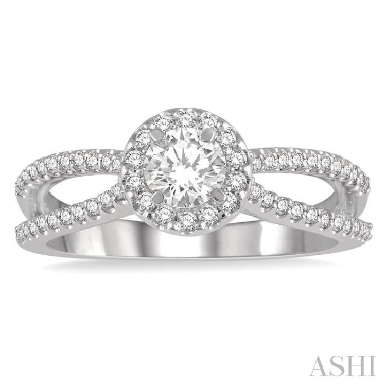 Round Shape Halo Diamond Engagement Ring